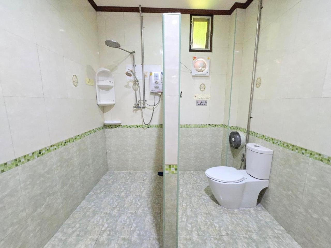 Suwanna Riverside Chainat Екстер'єр фото