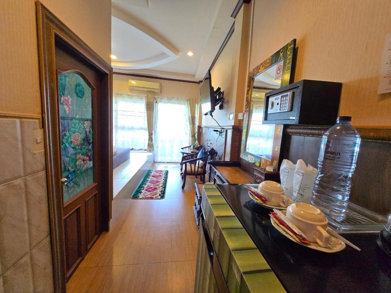 Suwanna Riverside Chainat Екстер'єр фото