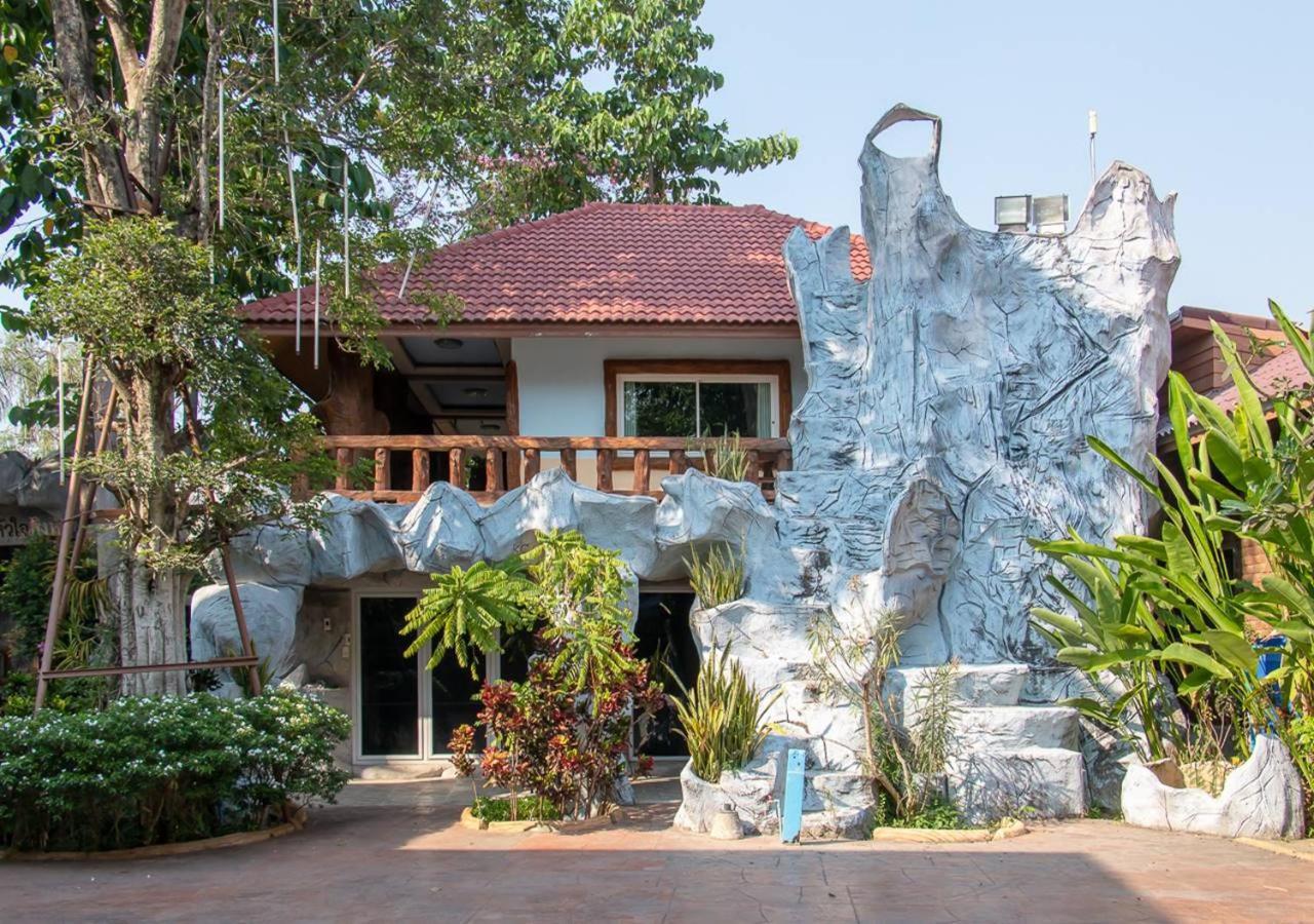 Suwanna Riverside Chainat Екстер'єр фото